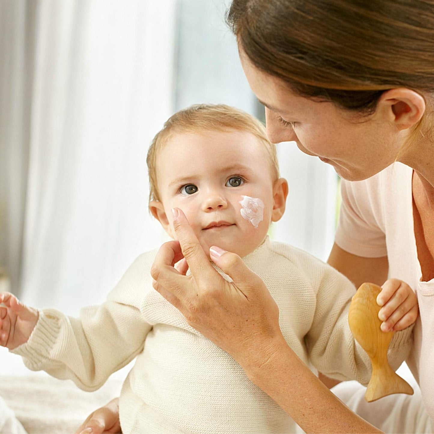 WELEDA Crème Visage Bio Bébé Calendula - Hydratant cosmétique naturel à l'huile d'amande et à la cire d'abeille pour les soins de la peau sèche. Crème de soin visage naturelle pour bébés et enfants (1x 50ml) Enfants - Bains et Soin Naty Shop